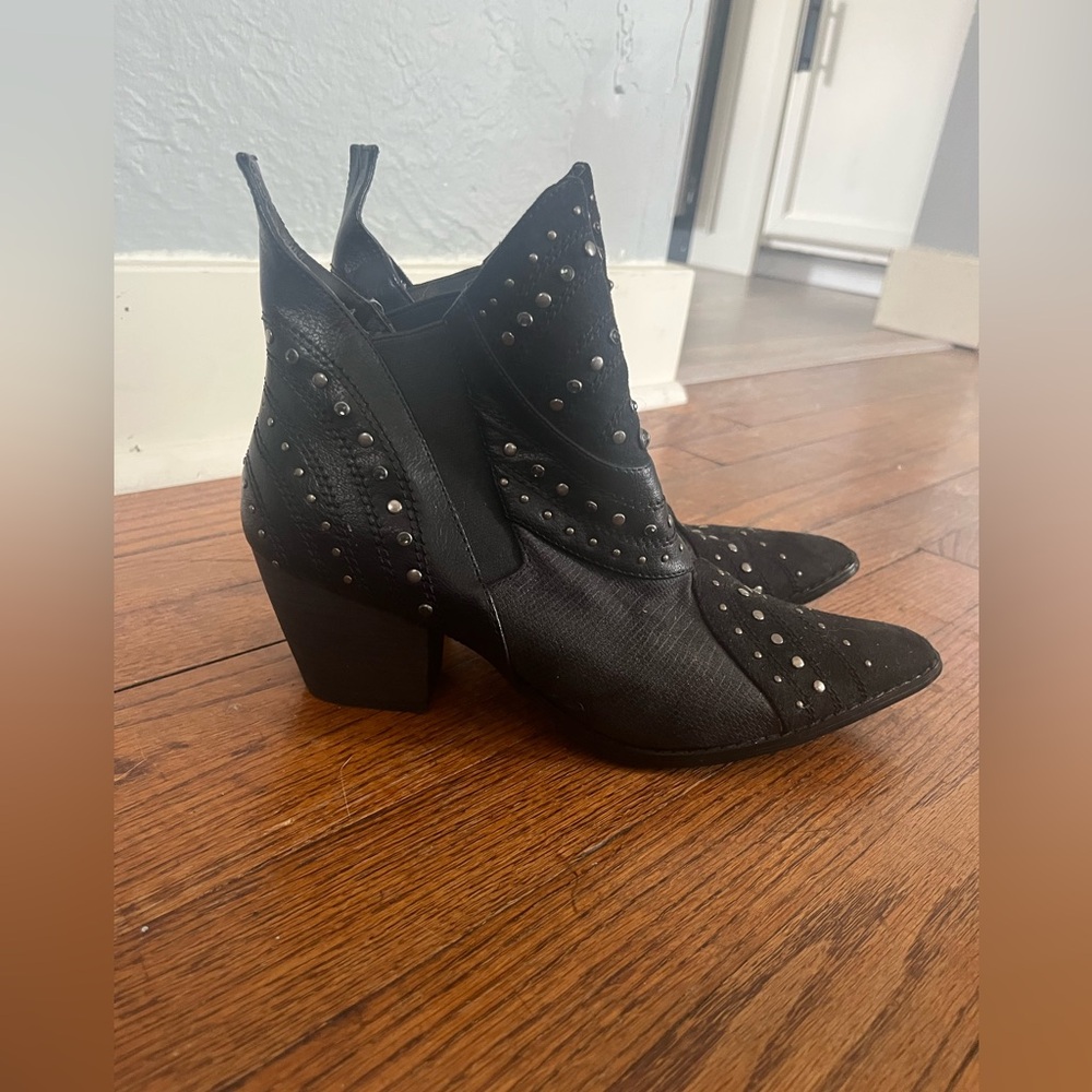 Coconuts Boots